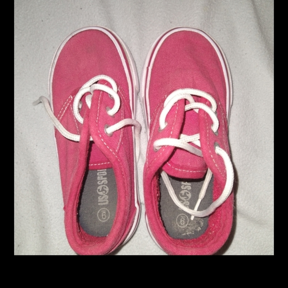 1 pairs of toddler unisex shoes